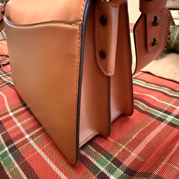 Coach Beat glovetanned leather - Gorgeous - Picture 8 of 16